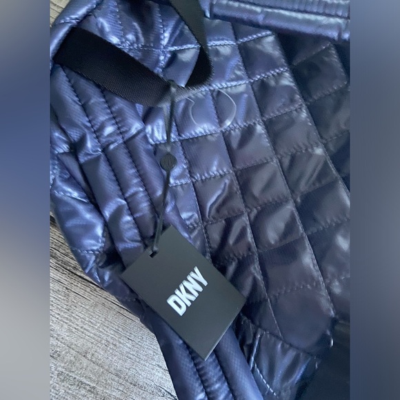 NWT! DKNY backpack. Quilted nylon material. - Picture 5 of 15